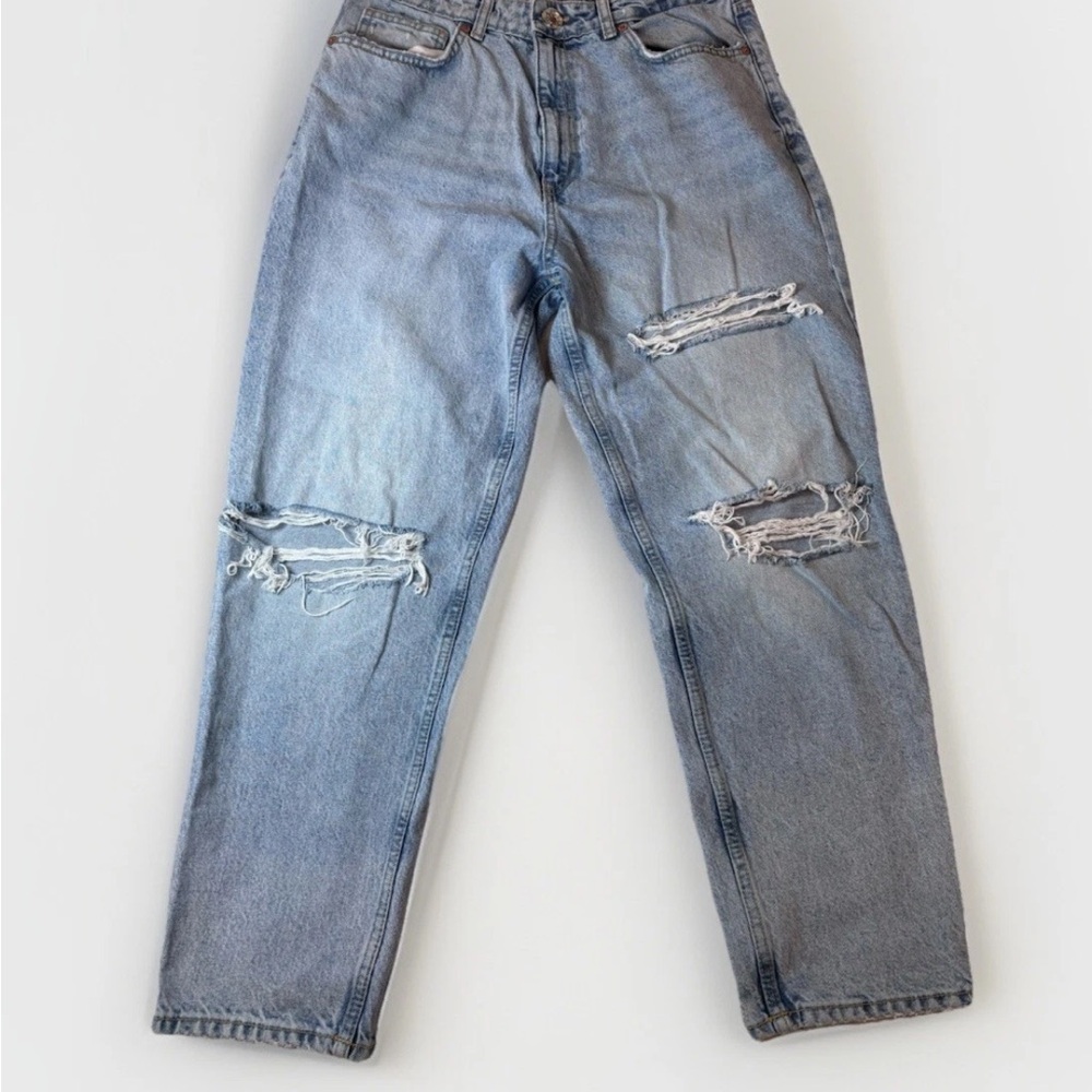 Zara Women's Relaxed Distressed Blue Jeans